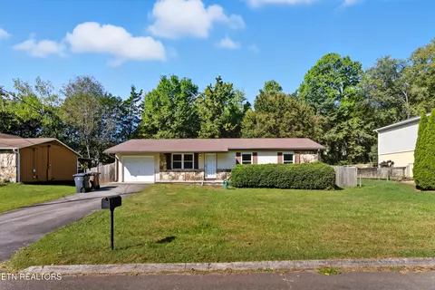 3313 Cindy Ln, Knoxville, TN 37912