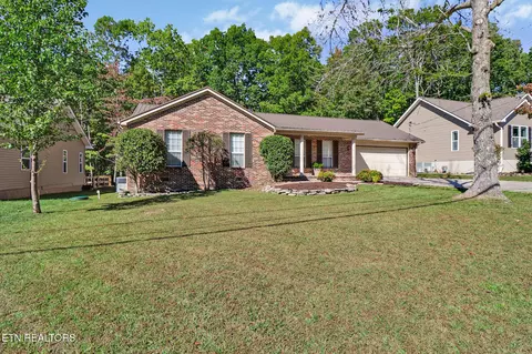 309 Lakeview Dr, Crossville, TN 38558