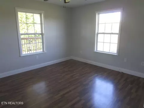 Bedroom - 9352 Davis Dr, Corryton, TN 37721 photo 3 of 3