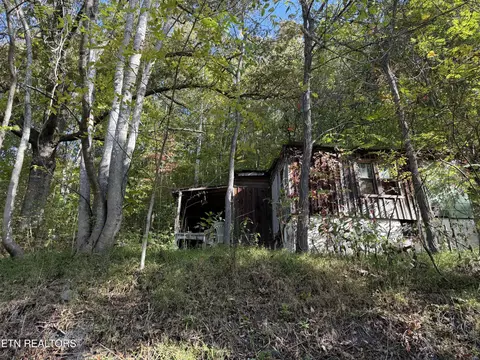 1971 Demory Rd, La Follette, TN 37766