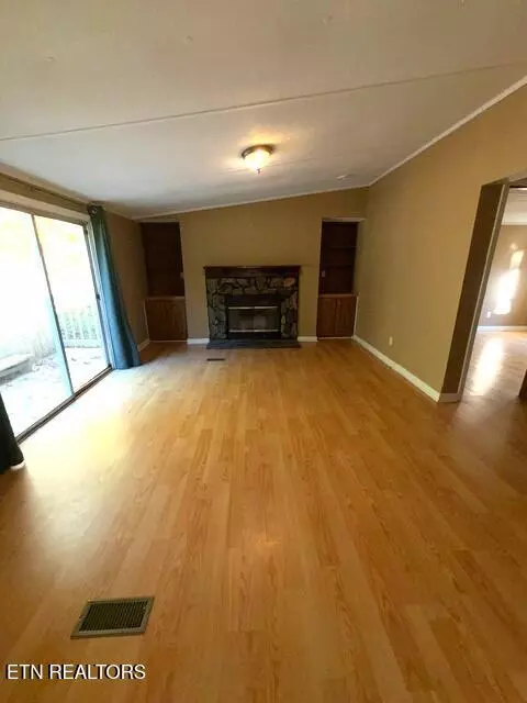 739 Dry Branch Rd, Ewing, VA 24248 photo 38