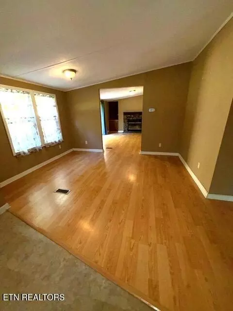739 Dry Branch Rd, Ewing, VA 24248 photo 37