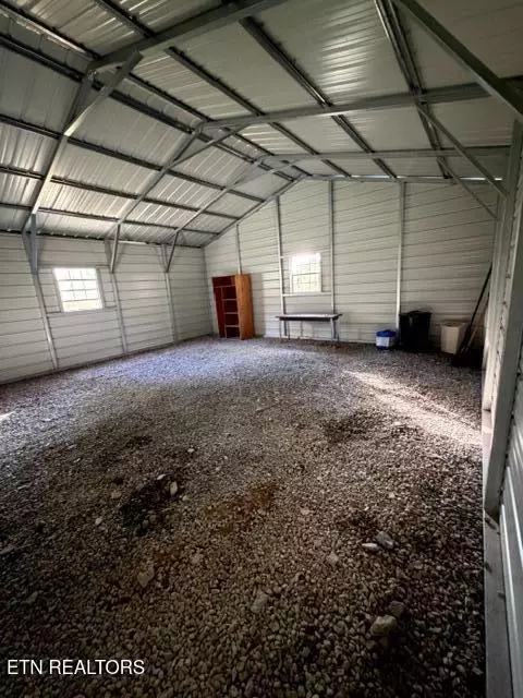 739 Dry Branch Rd, Ewing, VA 24248 photo 13