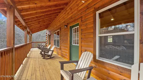 Exterior - 808 String Run Way, Pigeon Forge, TN 37863 photo 7 of 10
