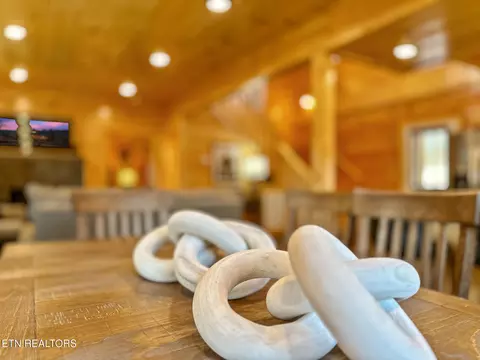 Dining - 808 String Run Way, Pigeon Forge, TN 37863 photo 3 of 3