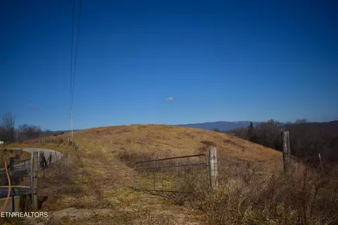 787 Oak Grove Rd, Harrogate, TN 37752