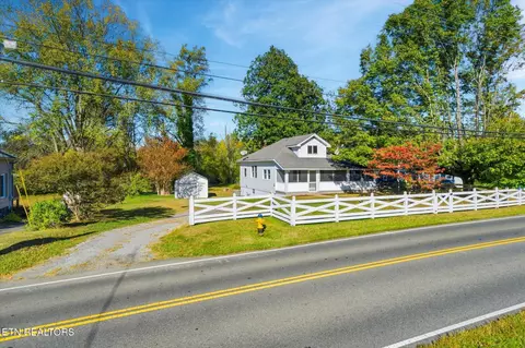 1828 Wilkinson Pike, Maryville, TN 37803