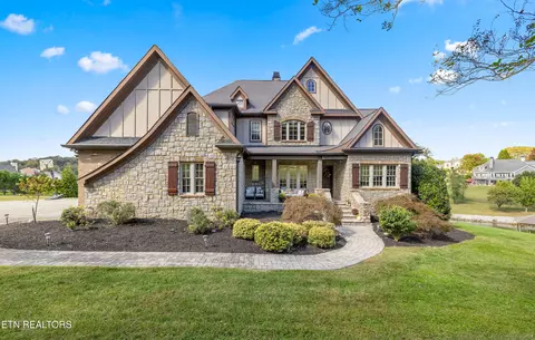 3642 Jackson Pointe Dr, Louisville, TN 37777