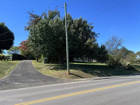 1215 George Ave, Jefferson City, TN 37760