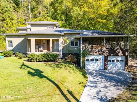 6908 Weaver Rd, Knoxville, TN 37931