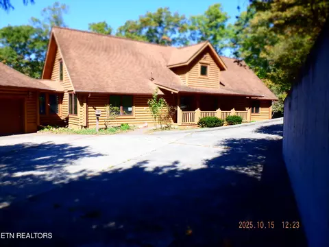 Exterior - 370 Brave Dr, Oneida, TN 37841 photo 2 of 13