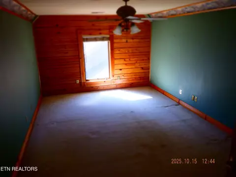 Bedroom - 370 Brave Dr, Oneida, TN 37841 photo 4 of 4