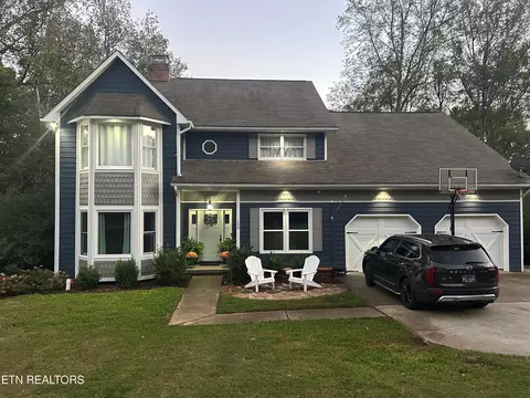 109 Mockingbird Ln, Oak Ridge, TN 37830