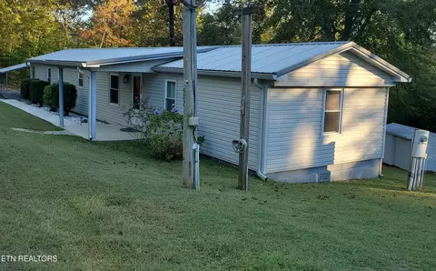 572 Randall Fugate Rd, Spring City, TN 37381