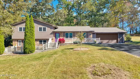 947 Lawnville Rd, Kingston, TN 37763
