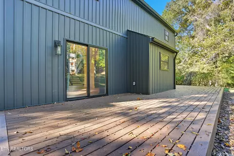 Exterior - 7358 Circle Point Dr, Talbott, TN 37877 photo 3 of 7