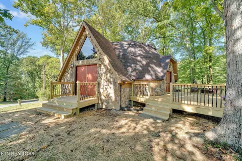 623 Dover Ave, Mount Carmel, TN 37645