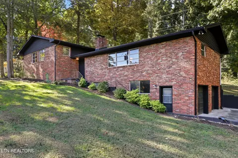1708 Uppingham Dr, Knoxville, TN 37918