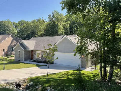 120 Bent Oak Ter, Crossville, TN 38558