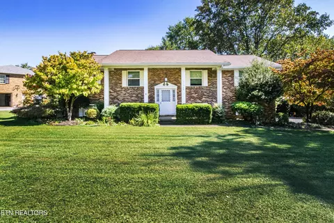 11748 N Williamsburg Dr, Knoxville, TN 37934