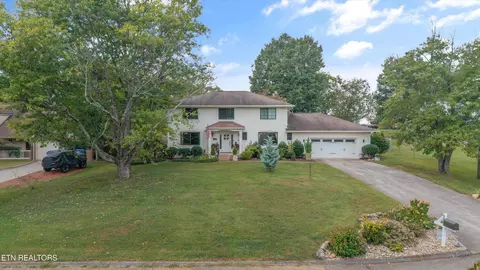 325 Asbury Dr, Maryville, TN 37804