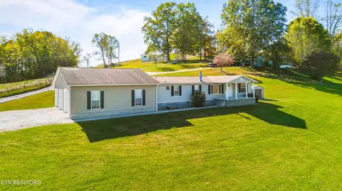 114 Myrtle Vinsant Ln, Jacksboro, TN 37757