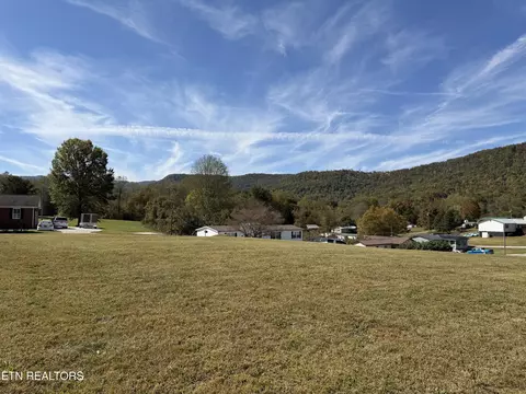 lot S 910 Woodvine St, Jacksboro, TN 37757