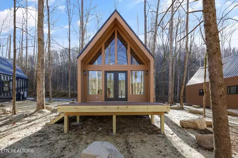 222 Braydens Way, Gatlinburg, TN 37738