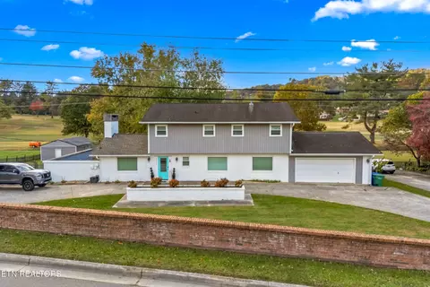 1033 Walters Dr, Morristown, TN 37814