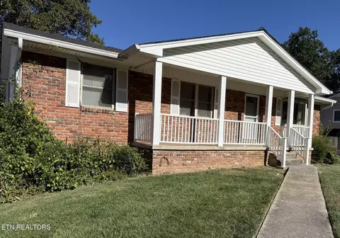 920 Mallory Rd, Knoxville, TN 37919