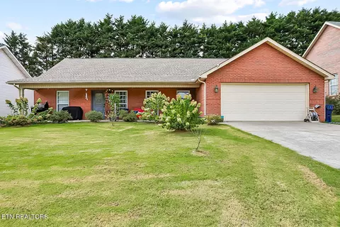 1511 Mayapple Dr, Maryville, TN 37801