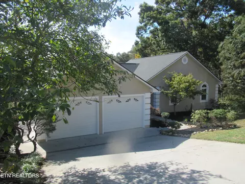 7905 Whitcomb Rd, Powell, TN 37849