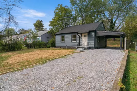 2801 Boright Pl, Knoxville, TN 37917
