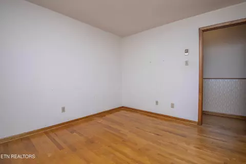 Bedroom - 7224 Ridgeview Rd, Corryton, TN 37721 photo 6 of 12