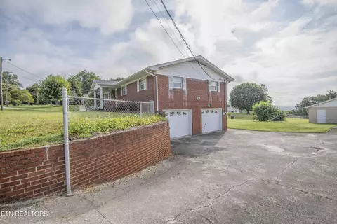 Exterior - 7224 Ridgeview Rd, Corryton, TN 37721 photo 4 of 7
