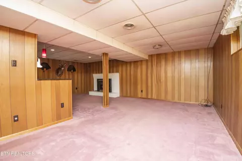 Living - 7224 Ridgeview Rd, Corryton, TN 37721 photo 6 of 7
