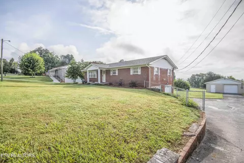 Exterior - 7224 Ridgeview Rd, Corryton, TN 37721 photo 2 of 7