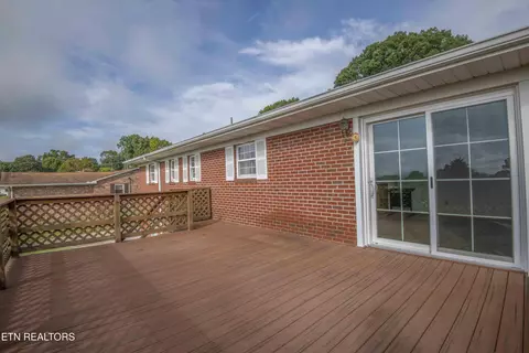 Exterior - 7224 Ridgeview Rd, Corryton, TN 37721 photo 5 of 7
