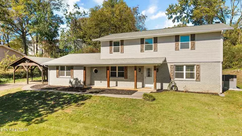 5413 NW Smoky Trail Tr, Knoxville, TN 37909