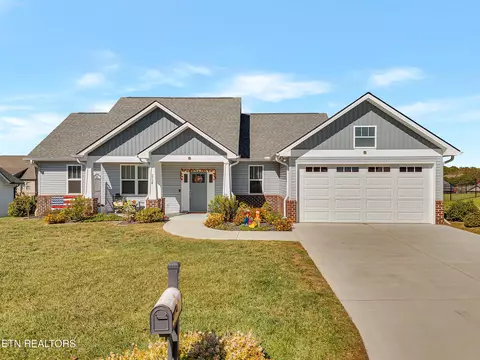 2758 Vista Meadows Ln, Sevierville, TN 37876