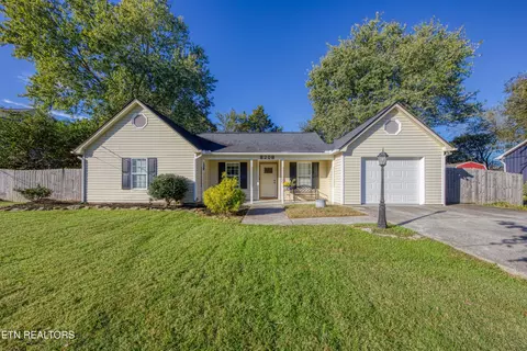 8208 Wiebelo Dr, Knoxville, TN 37931