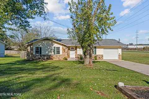 218 Christin Dr, Clinton, TN 37716