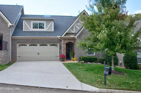 407 Sunny Springs Ln, Knoxville, TN 37922