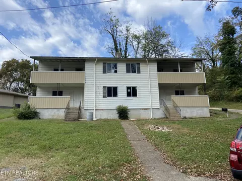 125 Wade Ln, Oak Ridge, TN 37830