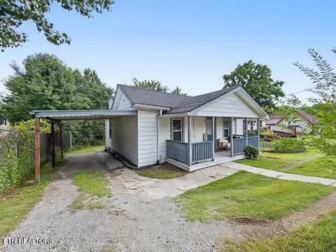 508 E Hemlock St, La Follette, TN 37766
