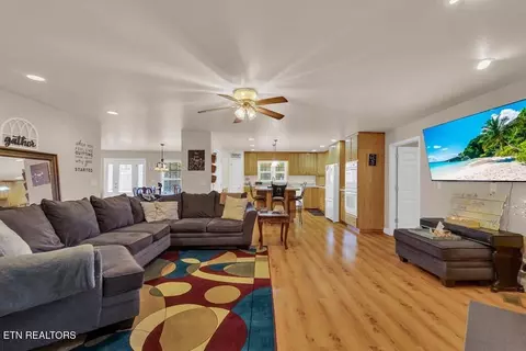 908 Riverchase Tr, Clarkrange, TN 38553 photo 5