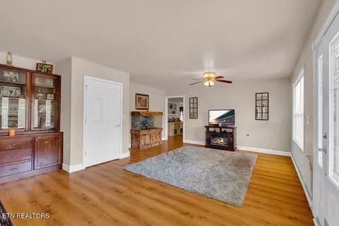 908 Riverchase Tr, Clarkrange, TN 38553 photo 8