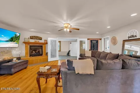 908 Riverchase Tr, Clarkrange, TN 38553 photo 6