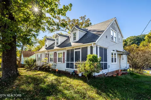 2861 Woodbine Ave, Knoxville, TN 37914