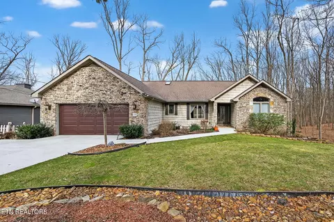 122 Pineridge Loop, Crossville, TN 38558